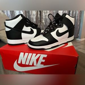 Nike panda dunks